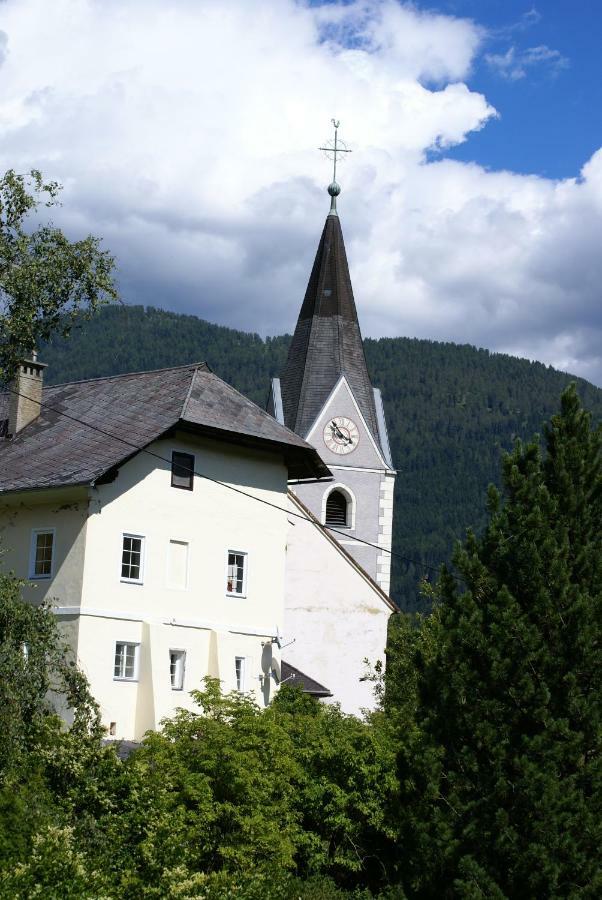 Apartment St. Peter Radenthein Bagian luar foto